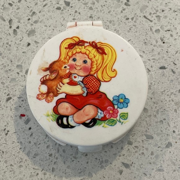 1983 Vtg CABBAGE PATCH DOLL ACCESSORY DUSTING POWDER‎ N PUFF - Picture 1 of 3